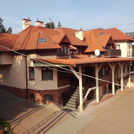 Hôtel Park à Myślenice Extérieur photo